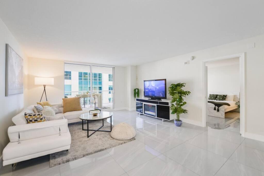 Fantastic 2/1 @brickell With Pool