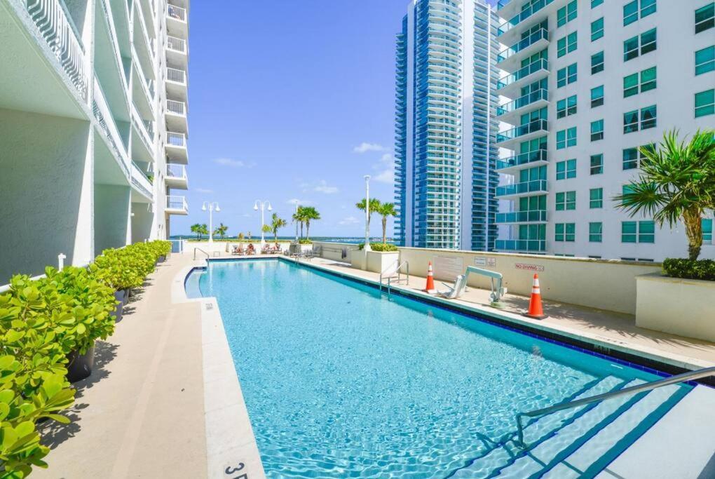 Fantastic 2/1 @brickell With Pool Appartement *